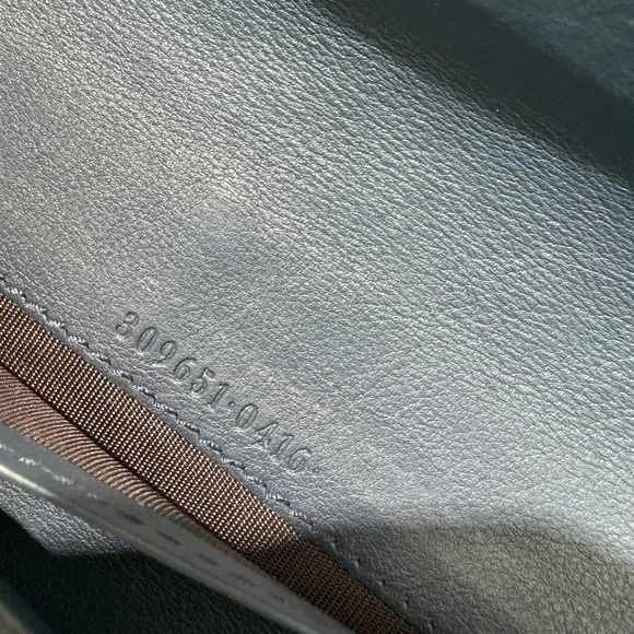 Authentic Gucci Navy Leather Wristlet - Picture 8 of 16